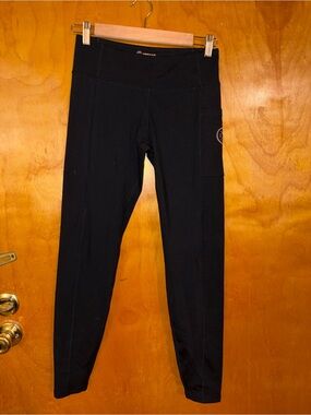 Black Women’s High-Rise Pocket Leggings - Athletic Fit